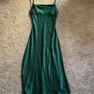 Chic Forest Green Maxi Dress